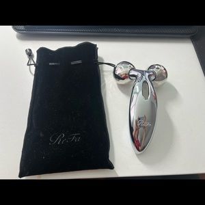 Refa carat face roller